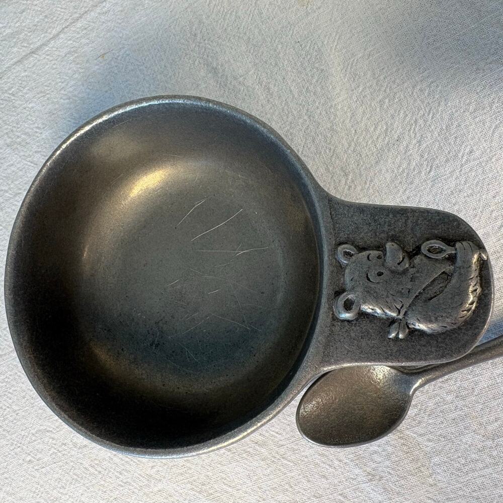 Vintage 1970s Carson Pewter Baby Set Teddy Bear ABC 123 Cup Bowl Spoon USA - Picture 4 of 6